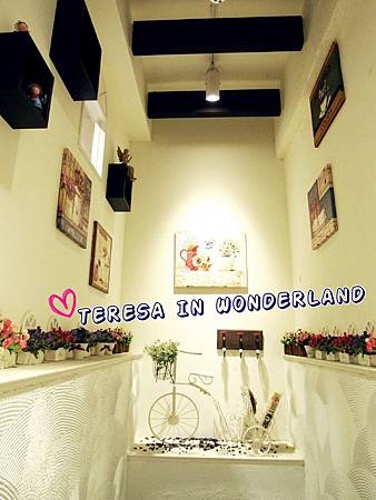 [食記] 西門站 ♪Oyami Cafe♬ 快來夢幻童話世界邂逅你的白馬王子♥ @大食女 in Wonderland