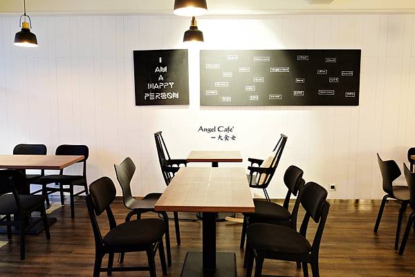 [永康街美食] Angel Cafe-有天使店員的舒適咖啡廳！裝潢簡約又不失時尚！(附Angel Cafe MENU) 永康街咖啡廳/永康街下午茶/東門站美食/台北有Wifi插座咖啡廳 @大食女 in Wonderland