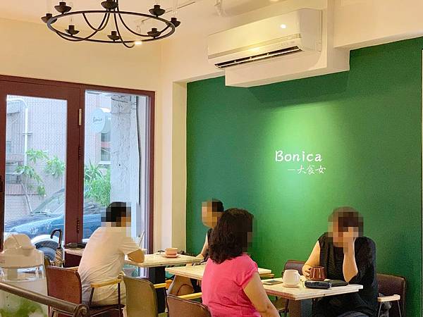 台北不限時咖啡廳-Bonica Cafe 浪漫白色玻璃屋！網美肯定愛慘！(附 Bonica MENU) 信義安和美食/信義安和咖啡廳 @大食女 in Wonderland